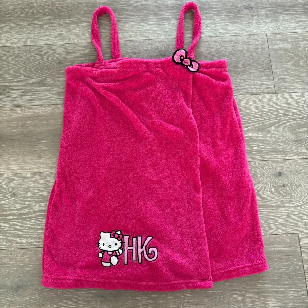 Hello Kitty‎ Womens Pink Fleece Sanrio Embroidered Spa Wrap Bath Towel Robe L/XL